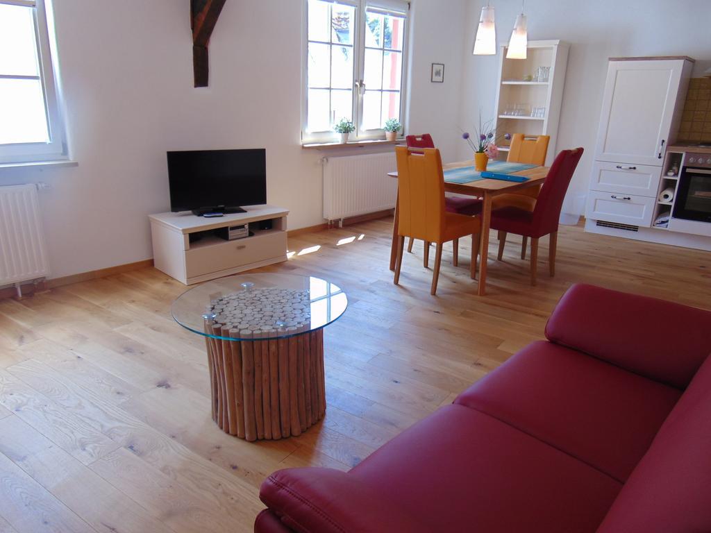 Ferienwohnung Bergblick /Moseltal 부르겐 외부 사진
