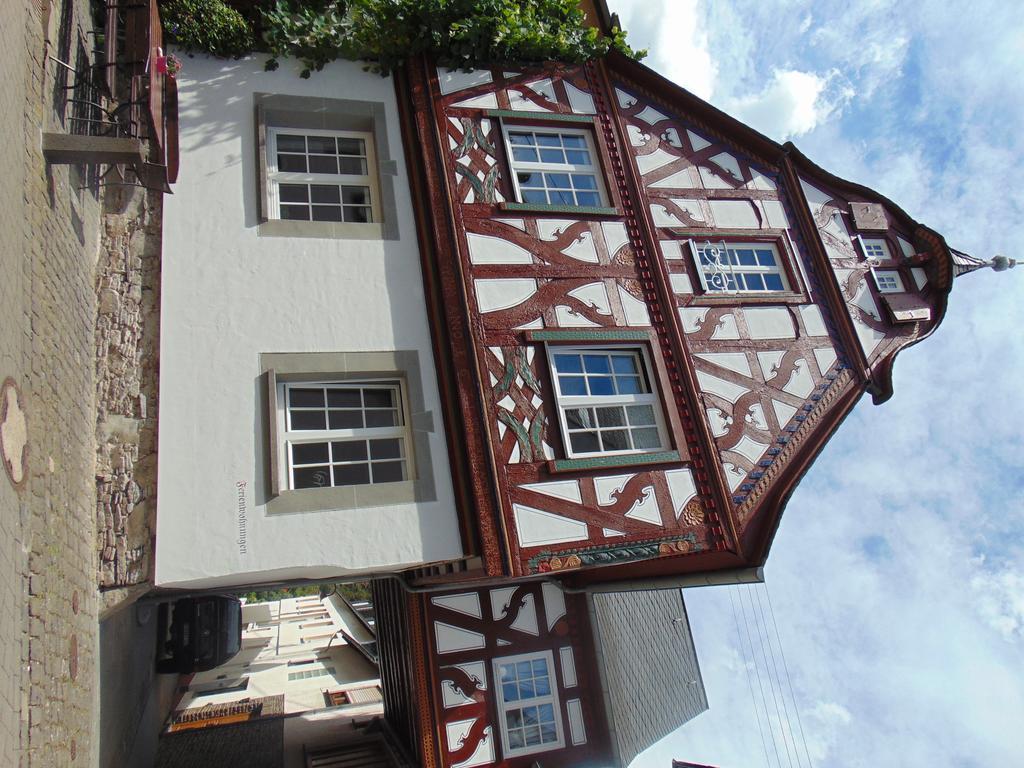 Ferienwohnung Bergblick /Moseltal 부르겐 외부 사진