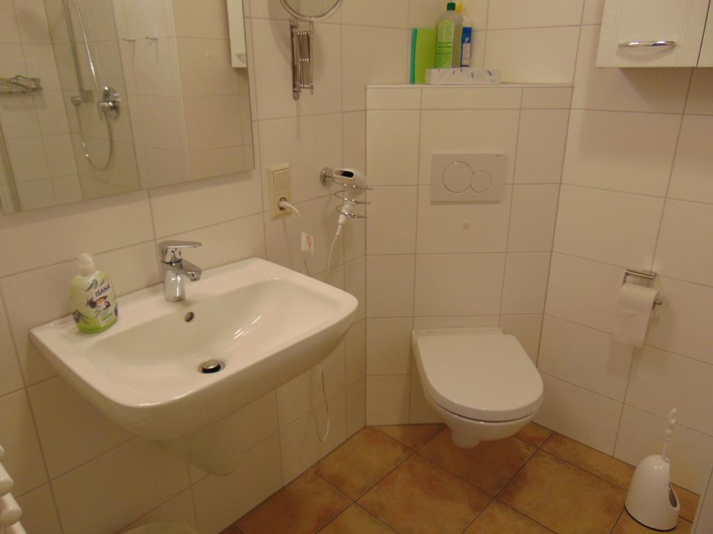Ferienwohnung Bergblick /Moseltal 부르겐 외부 사진
