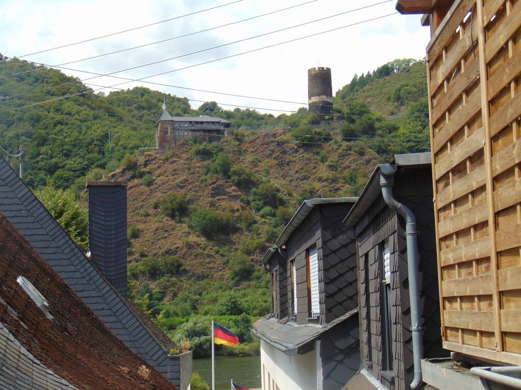 Ferienwohnung Bergblick /Moseltal 부르겐 외부 사진